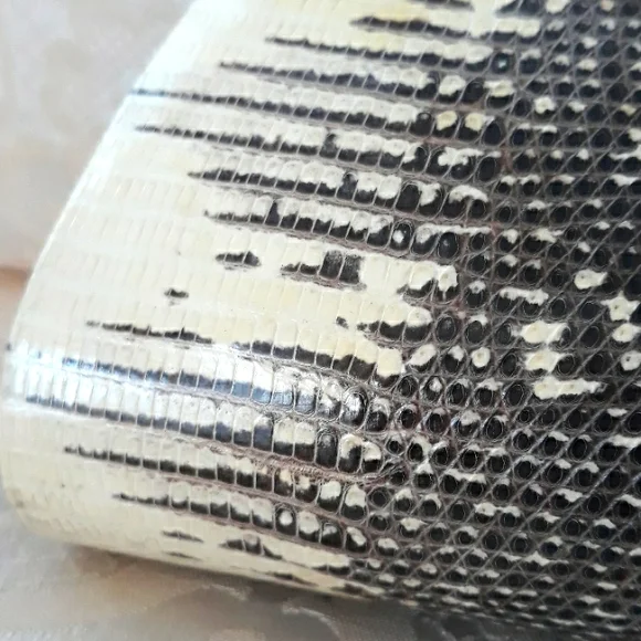 Vintage 1960's snakeskin evening purse - Picture 2 of 11